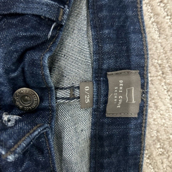 Levi’s Skinny - Picture 2 of 5